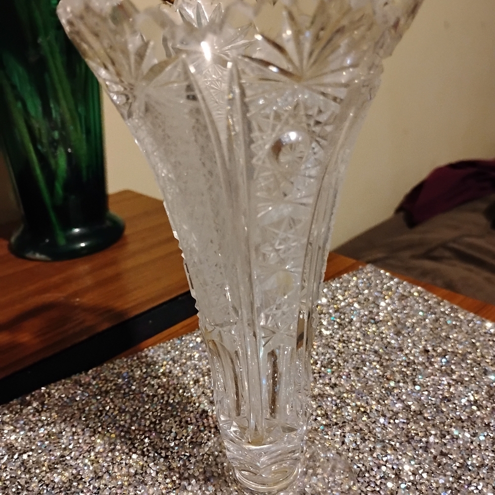 Elegant Crystal Vase
